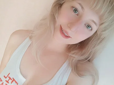 RonnieKiss video